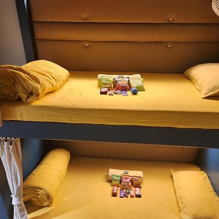 Sinhassan Dormitory Hostel Juhu 孟买 外观 照片