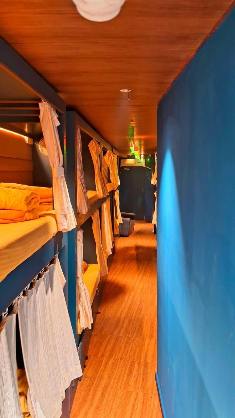 Sinhassan Dormitory Hostel Juhu 孟买 外观 照片