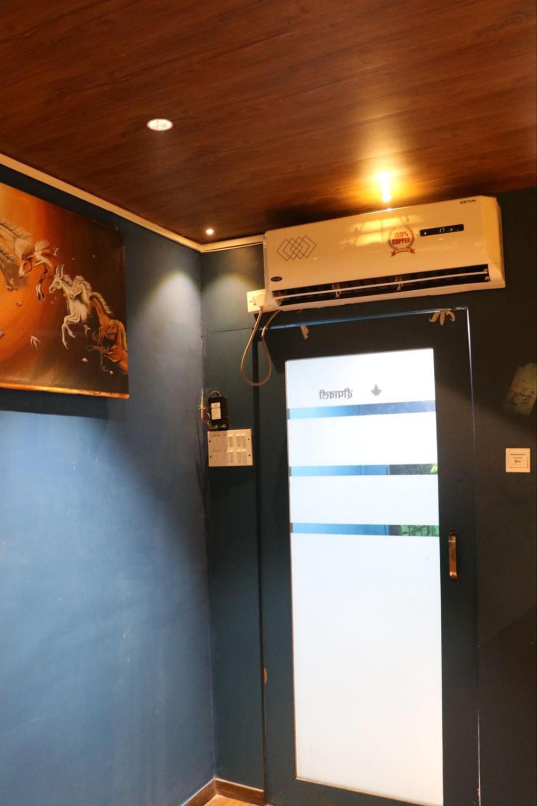 Sinhassan Dormitory Hostel Juhu 孟买 外观 照片
