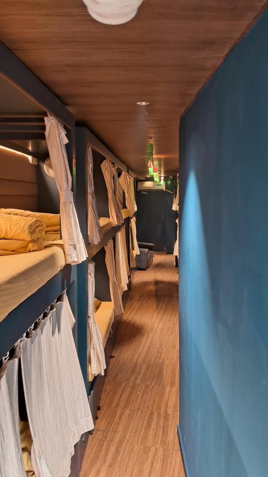 Sinhassan Dormitory Hostel Juhu 孟买 外观 照片