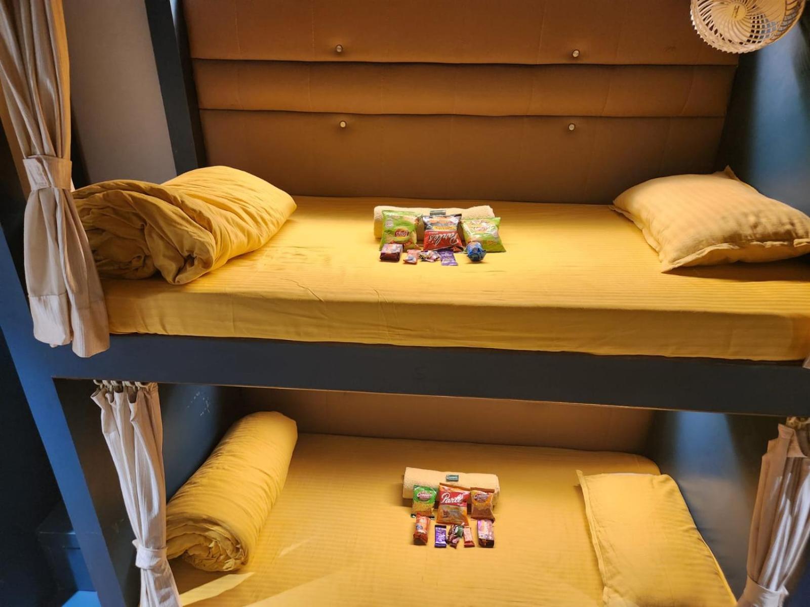 Sinhassan Dormitory Hostel Juhu 孟买 外观 照片