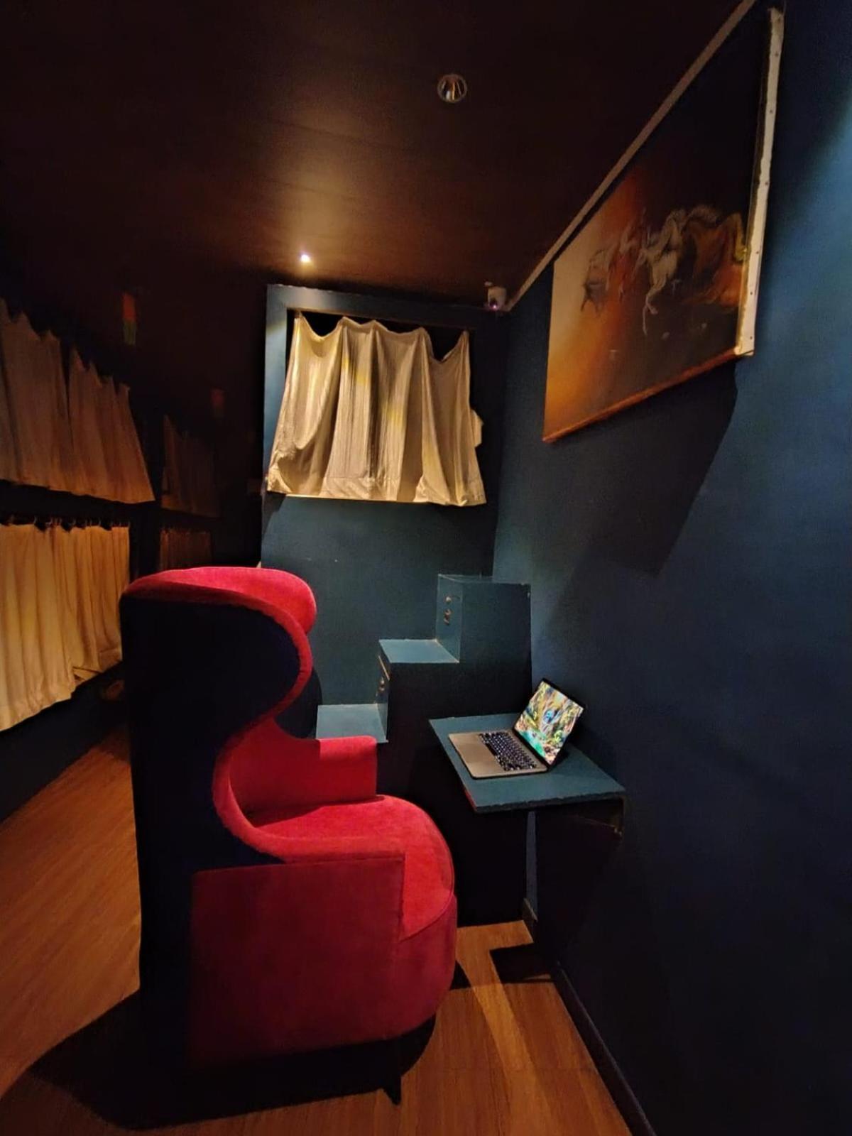 Sinhassan Dormitory Hostel Juhu 孟买 外观 照片